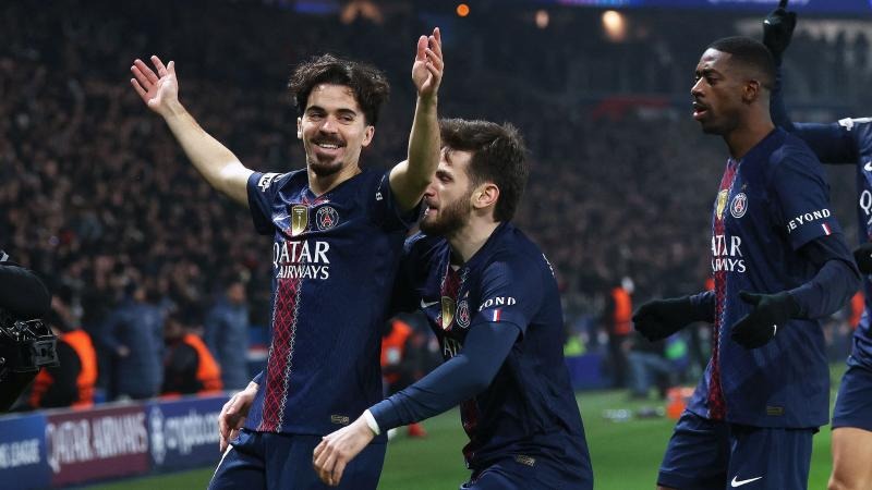 纽约大都会作为扩张球队在 1962 年成立，虽首季狂吞 120 败，却迅速积累了大量人气